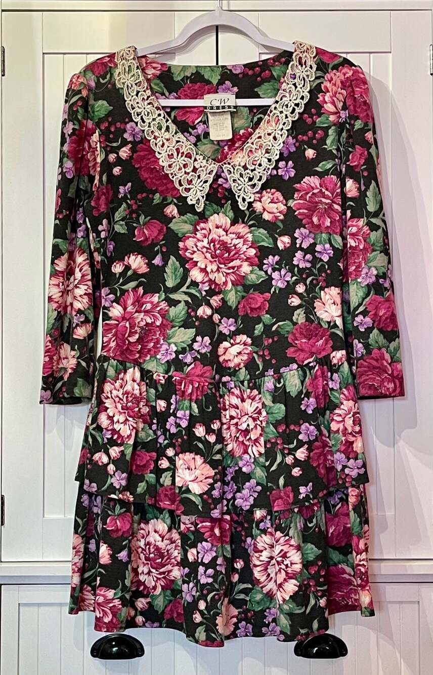 Vintage CW Dress Floral Print Tiered Mini Dress with Lace Collar